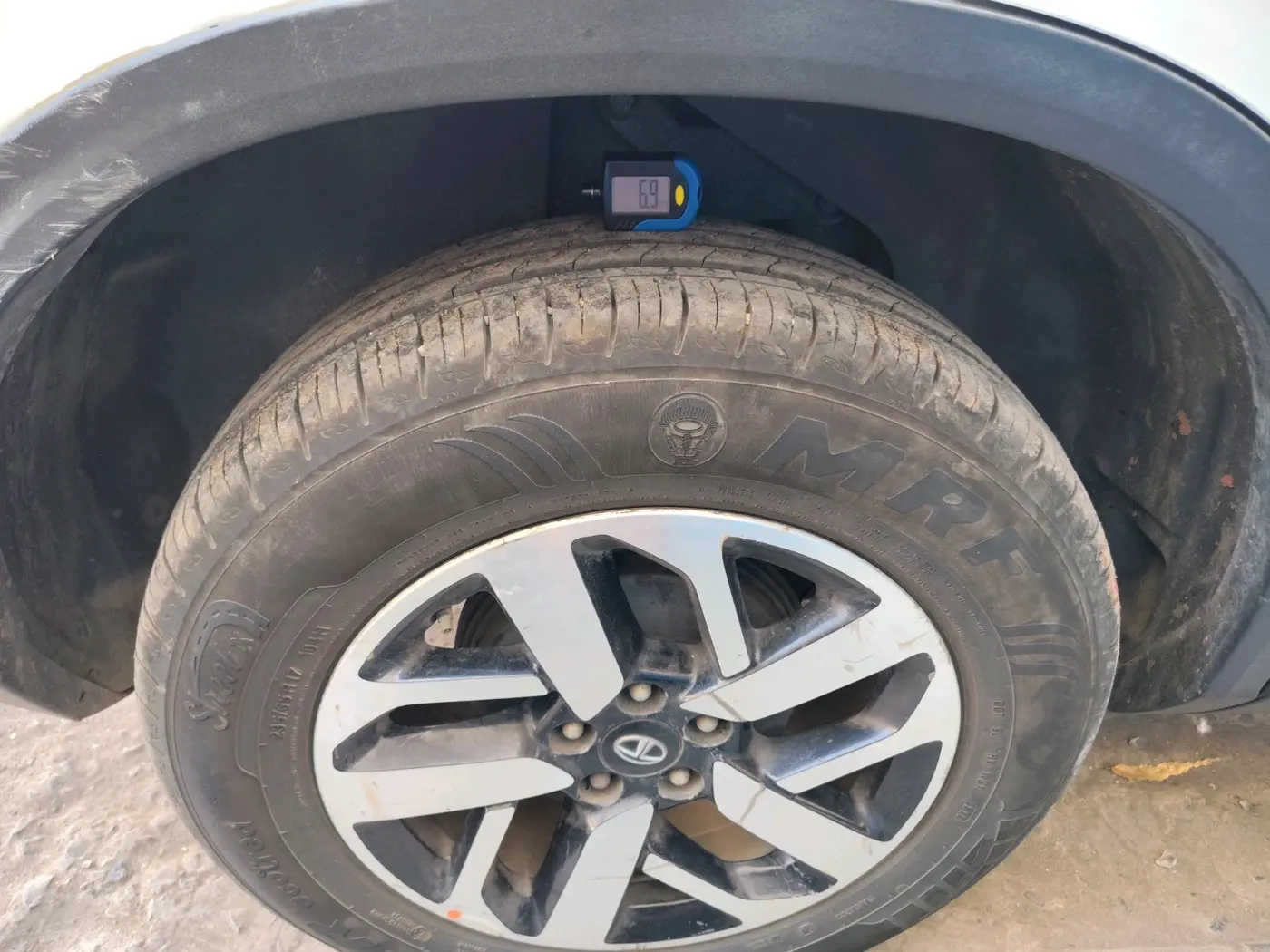 2022 Tata Harrier XZ PLUS 2.0L DUAL TONE, Diesel, Manual, 83,239 km, tyre