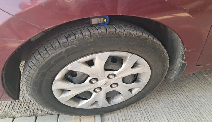 2014 Hyundai Grand i10 MAGNA 1.2 KAPPA VTVT, Petrol, Manual, 2,16,567 km, tyre