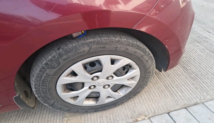 2014 Hyundai Grand i10 MAGNA 1.2 KAPPA VTVT, Petrol, Manual, 2,16,567 km, tyre