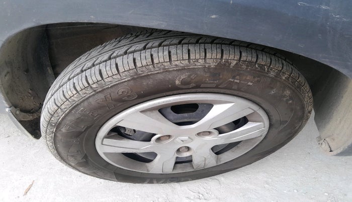 2016 Renault Kwid RXT 0.8, Petrol, Manual, 50,358 km, tyre