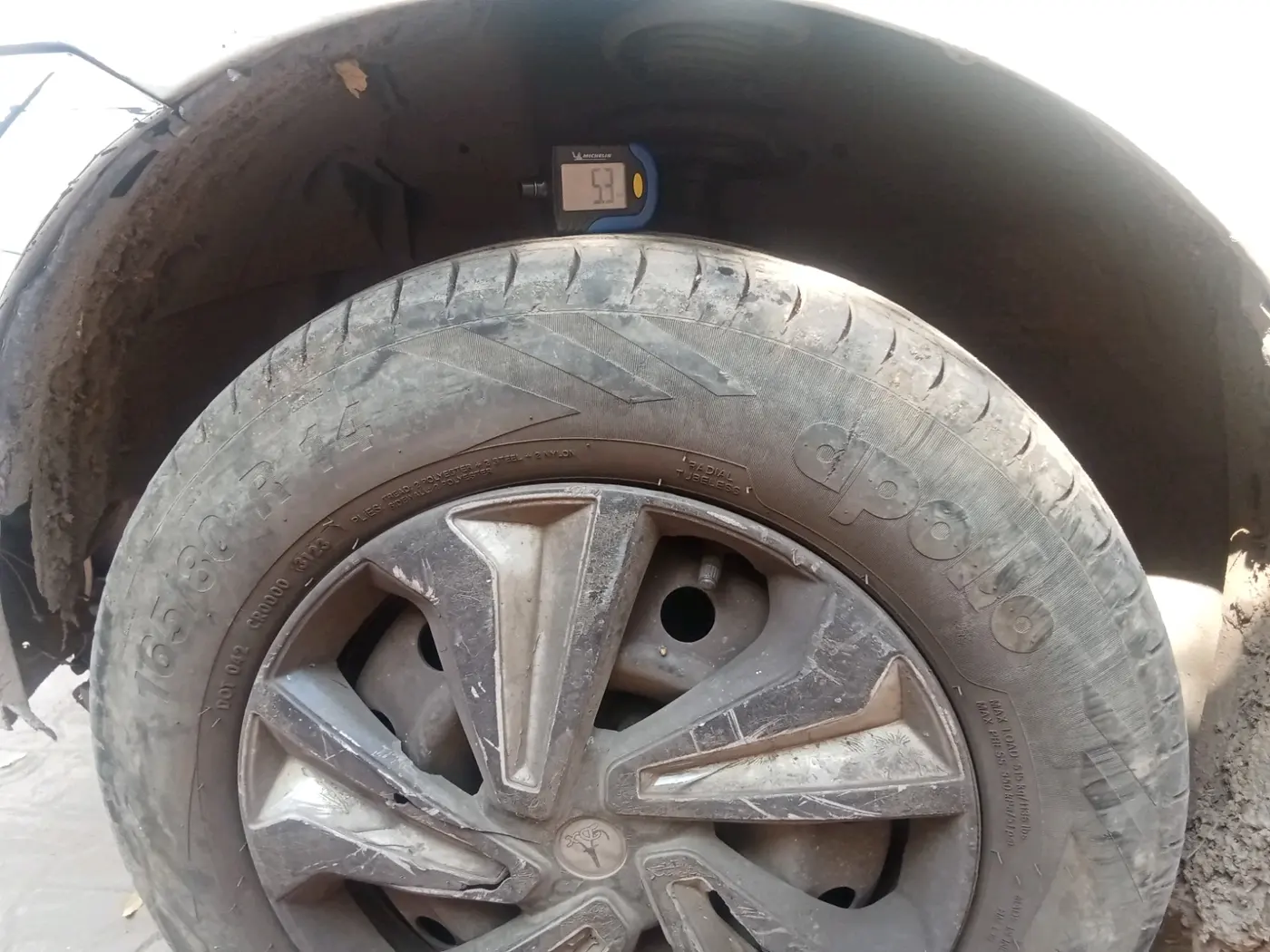 2012 Maruti Swift Dzire VDI, Diesel, Manual, 1,26,499 km, tyre
