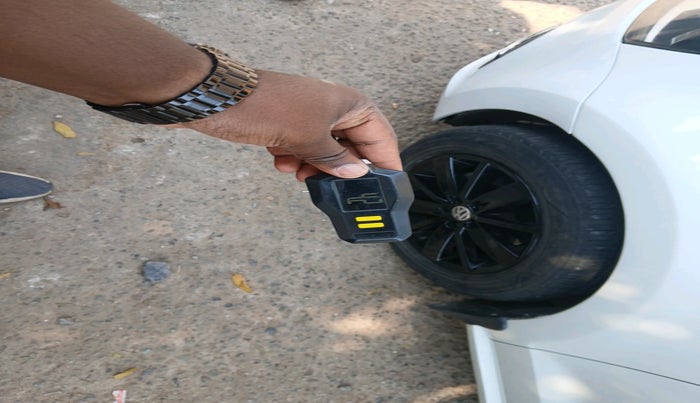 2016 Volkswagen Polo HIGHLINE1.5L, Diesel, Manual, 76,430 km, tyre