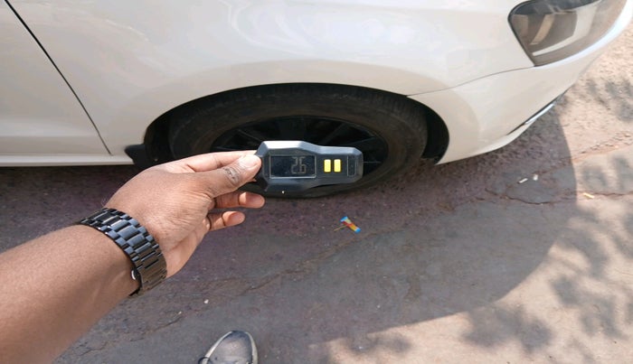 2016 Volkswagen Polo HIGHLINE1.5L, Diesel, Manual, 76,430 km, tyre