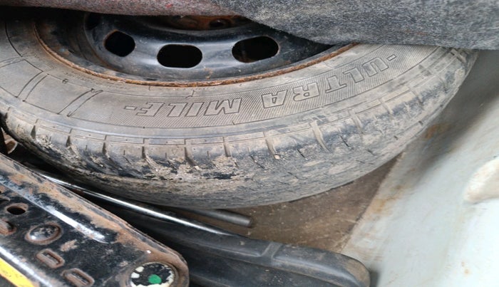 2006 Ford Fiesta EXI 1.4 PETROL, CNG, Manual, 90,457 km, tyre