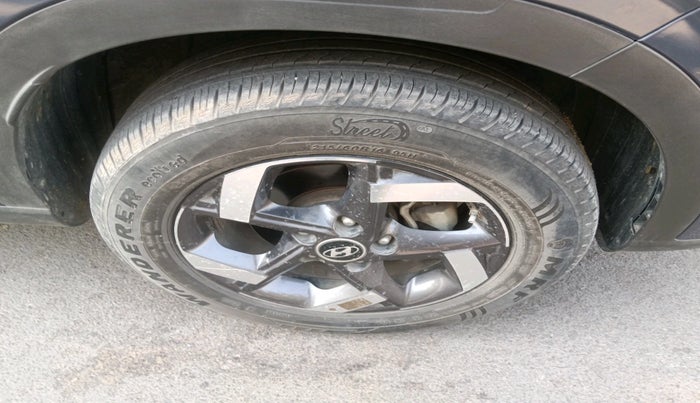 2021 Hyundai VENUE SX PLUS 1.0 TURBO DCT, Petrol, Automatic, 29,041 km, tyre