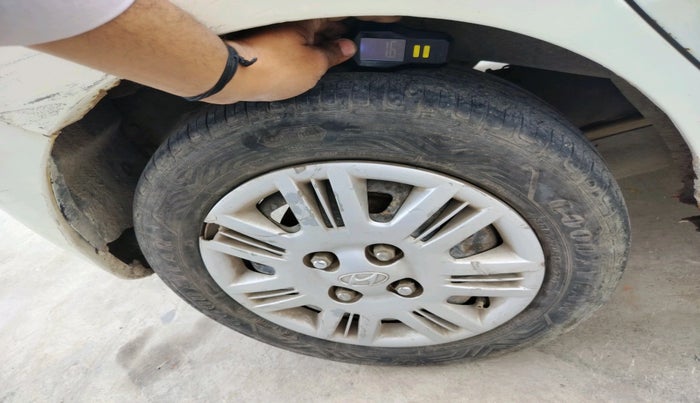 2012 Hyundai Santro Xing GLS, CNG, Manual, 1,65,929 km, tyre