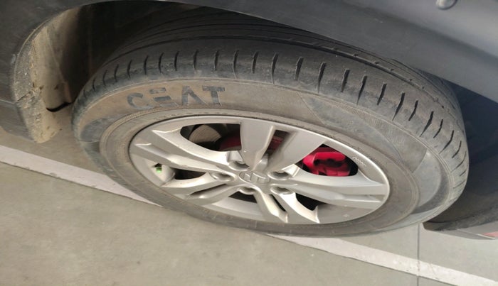 2017 Maruti Vitara Brezza ZDI PLUS, Diesel, Manual, 81,777 km, tyre