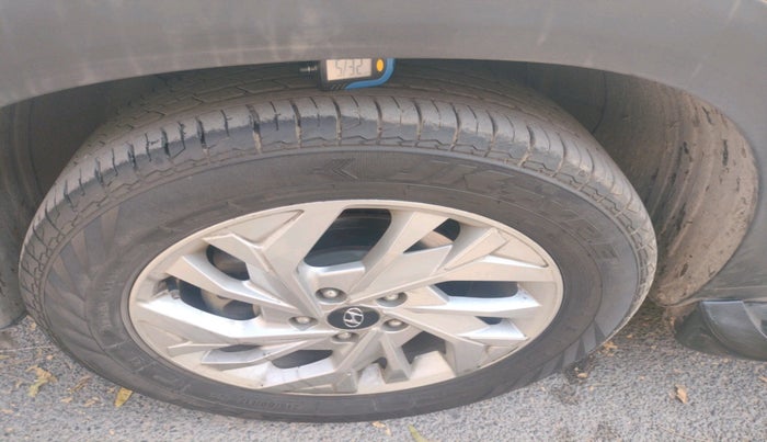 2023 Hyundai Creta SX 1.5 PETROL, Petrol, Manual, 23,898 km, tyre