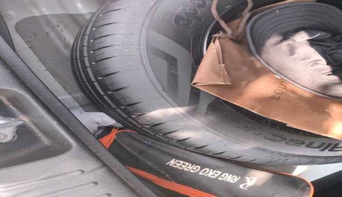 2023 Hyundai Creta SX 1.5 PETROL, Petrol, Manual, 23,898 km, tyre