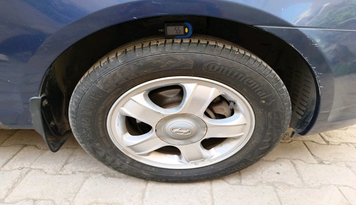 2010 Hyundai Verna  SX 1.6 VTVT, Petrol, Manual, 1,85,021 km, tyre