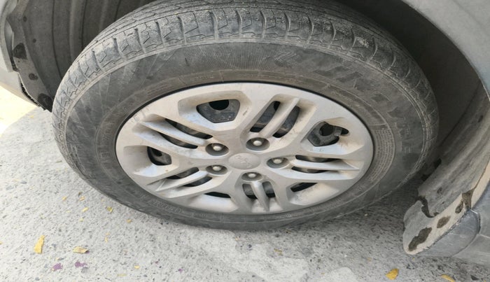 2022 KIA CARENS PRESTIGE 1.5 PETROL 7 STR, Petrol, Manual, 18,575 km, tyre