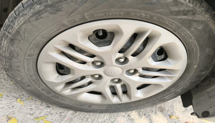 2022 KIA CARENS PRESTIGE 1.5 PETROL 7 STR, Petrol, Manual, 18,575 km, tyre