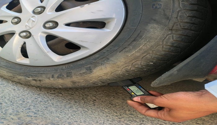 2011 Hyundai i10 SPORTZ 1.2, Petrol, Manual, 97,133 km, tyre