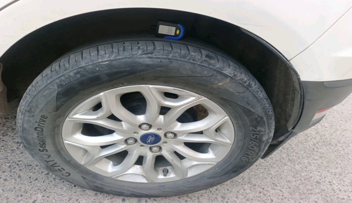 2017 Ford Ecosport TITANIUM 1.5L DIESEL, Diesel, Manual, 1,41,919 km, tyre