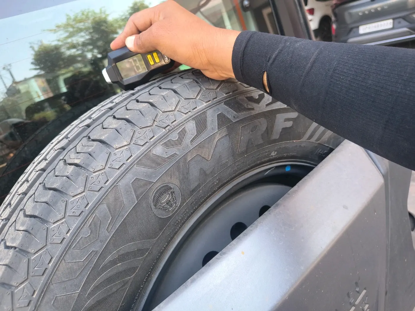 2025 Mahindra Thar Roxx MX3 Petrol AT 2WD, Petrol, Automatic, 6,613 km, tyre
