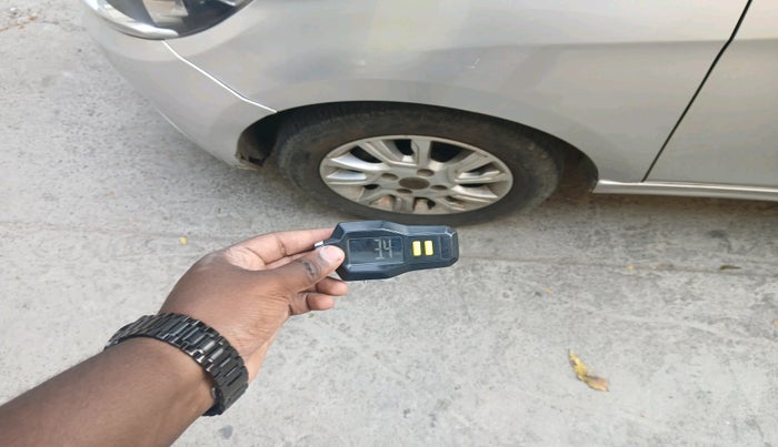 2018 Tata Tiago XZ PETROL, Petrol, Manual, 1,05,117 km, tyre