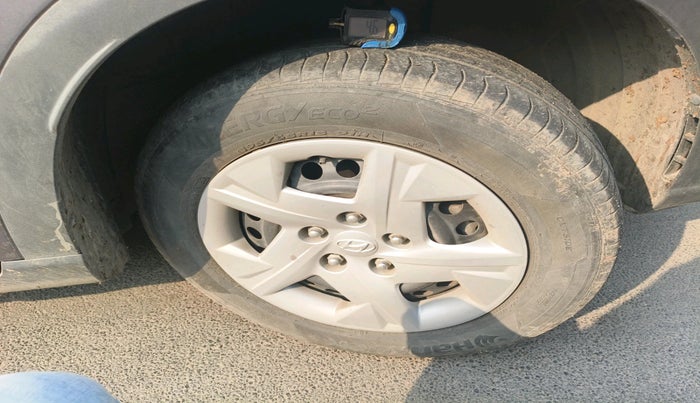 2020 Hyundai VENUE S 1.0 TURBO IMT, Petrol, Manual, 13,500 km, tyre