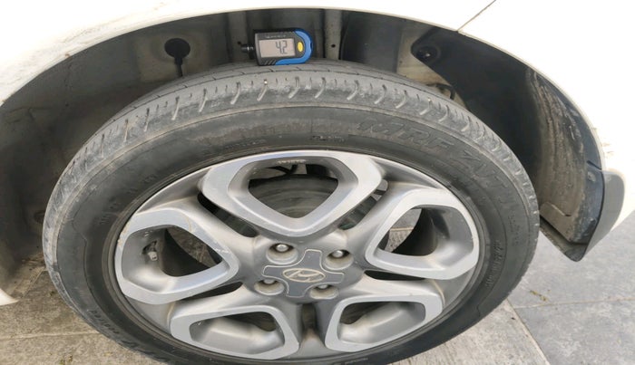 2019 Hyundai Elite i20 ASTA (O) CVT, Petrol, Automatic, 1,02,124 km, tyre