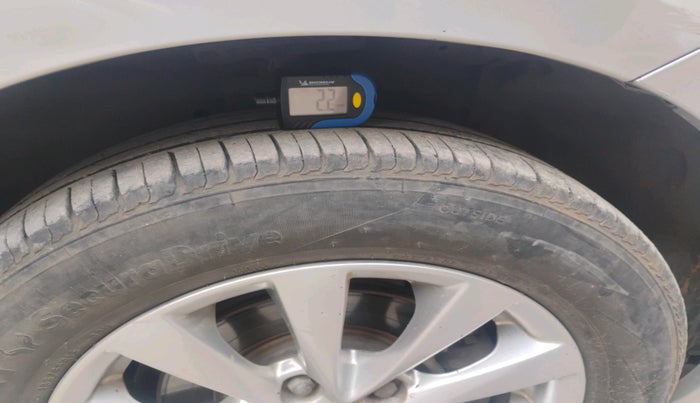 2013 Maruti Ertiga ZXI, Petrol, Manual, 76,450 km, tyre