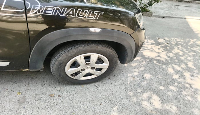 2017 Renault Kwid RXT 1.0 AMT (O), Petrol, Automatic, 45,297 km, tyre