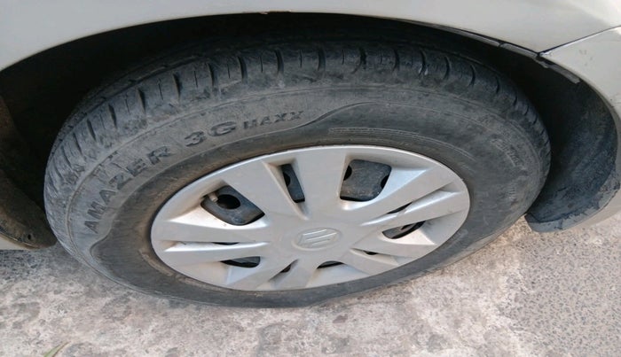 2013 Maruti Swift VXI, Petrol, Manual, 47,128 km, tyre