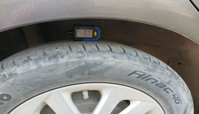 2014 Honda Mobilio 1.5L I-DTEC V, Diesel, Manual, 1,03,886 km, tyre