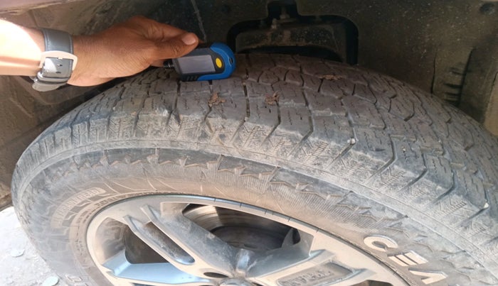 2023 Mahindra Thar LX HT PETROL 4WD MT, Petrol, Manual, 26,970 km, tyre