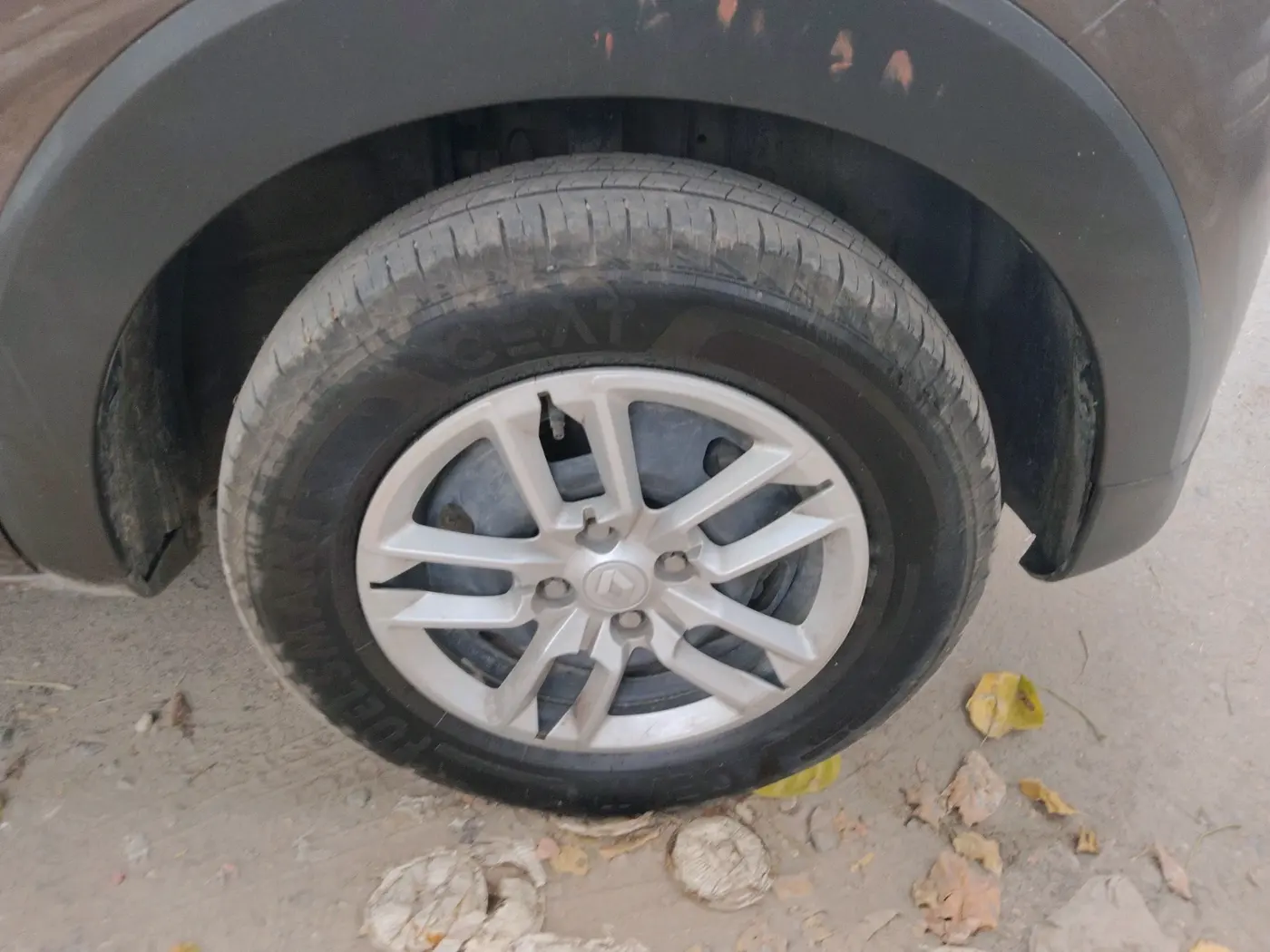 2024 Renault TRIBER RXT, Petrol, Manual, 14,110 km, tyre