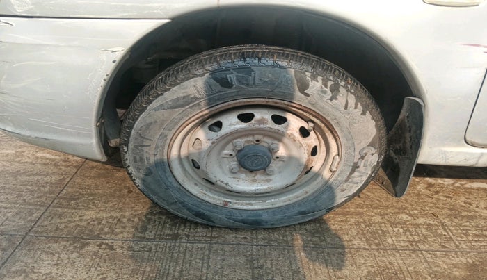 2013 Tata Indica V2 LS DIESEL, Diesel, Manual, 43,456 km, tyre