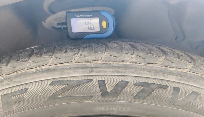 2015 Maruti Celerio VXI AMT, Petrol, Automatic, 23,590 km, tyre