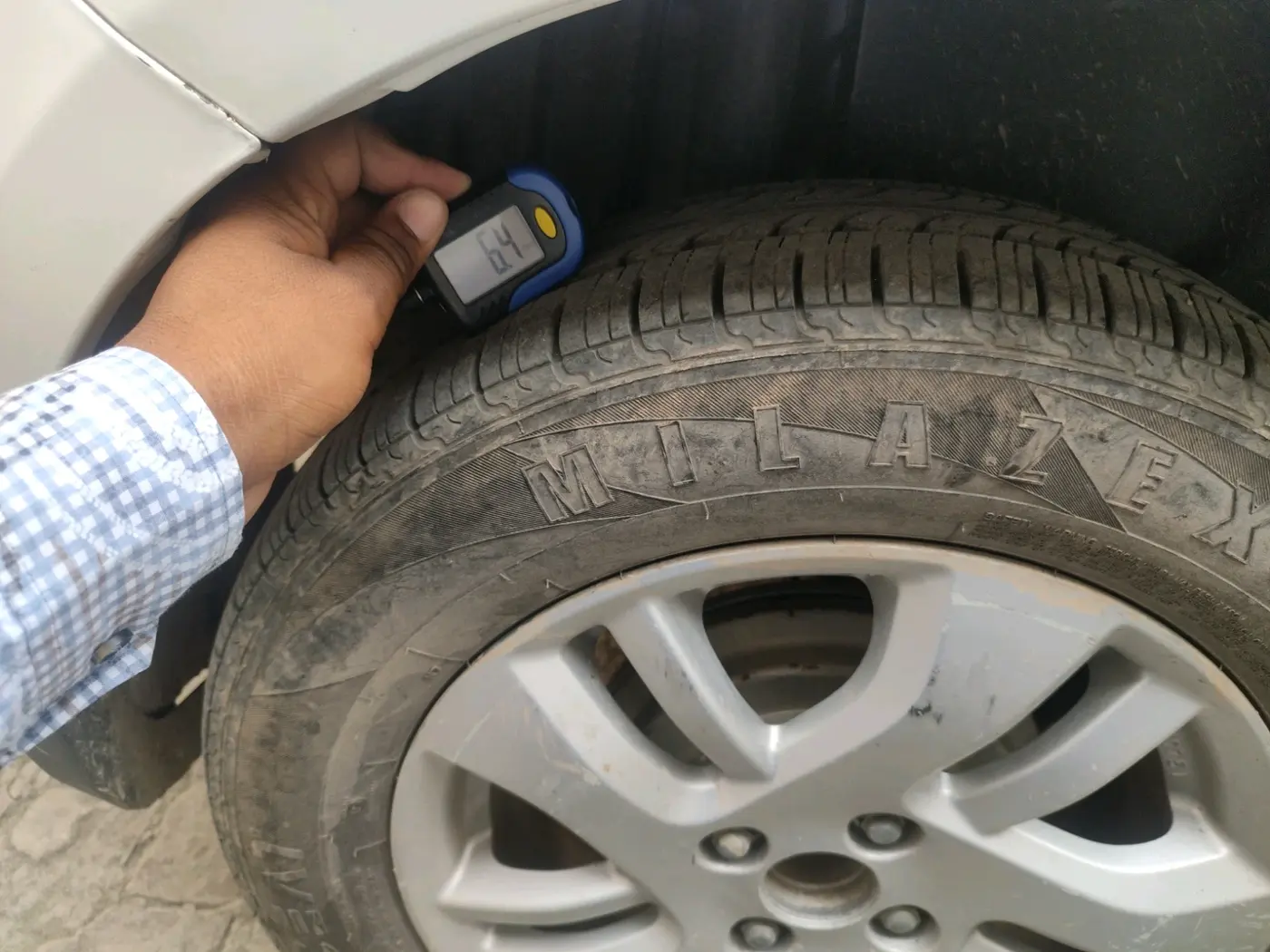 2014 Maruti Swift Dzire ZDI, Diesel, Manual, 95,031 km, tyre