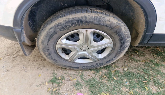 2020 Tata Harrier XE 2.0L KRYOTEC, Diesel, Manual, 43,016 km, tyre