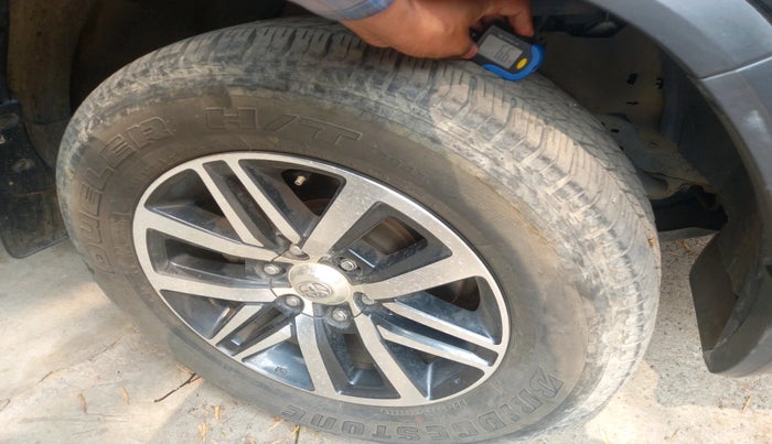 2017 Toyota Fortuner 2.8 4X2 MT, Diesel, Manual, 1,08,437 km, tyre