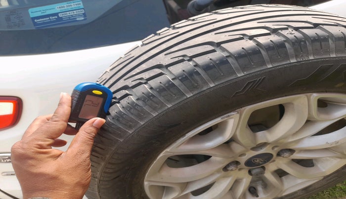 2015 Ford Ecosport TITANIUM 1.5L DIESEL, Diesel, Manual, 1,31,161 km, tyre