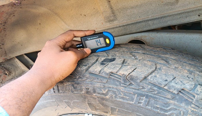 2014 Mahindra Bolero SLX BS-III, Diesel, Manual, 1,18,000 km, tyre