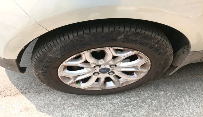 2015 Ford Ecosport TITANIUM 1.5L PETROL AT, Petrol, Automatic, 56,902 km, tyre