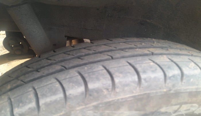 2017 Maruti Wagon R 1.0 LXI, Petrol, Manual, 58,733 km, tyre