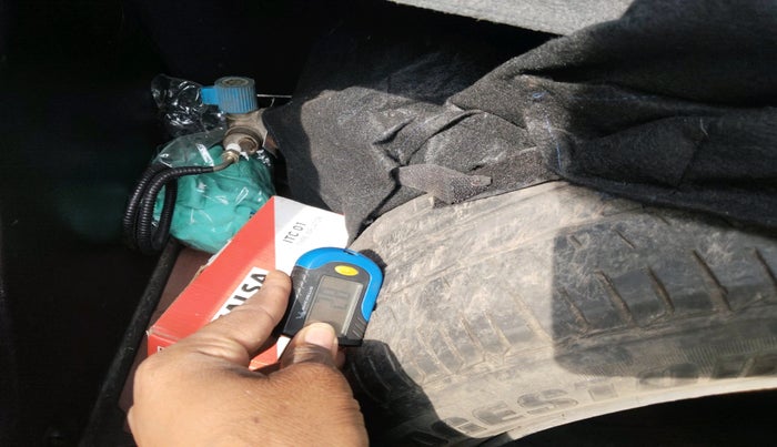 2015 Hyundai Elite i20 SPORTZ 1.2, CNG, Manual, 84,915 km, tyre