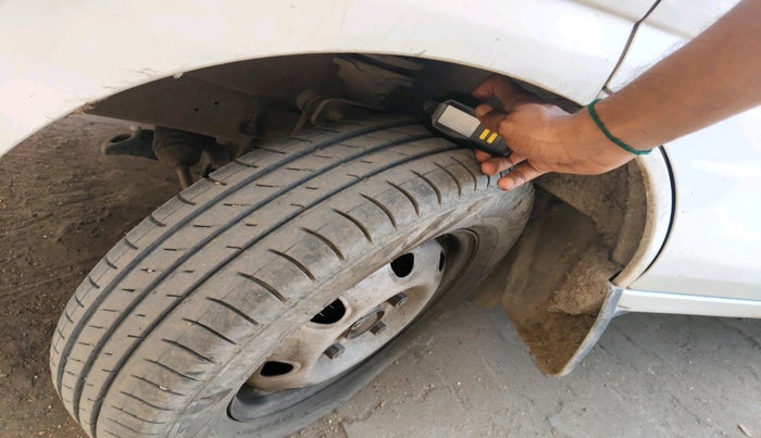 2019 Maruti Eeco 5 STR WITH A/C+HTR, CNG, Manual, 1,17,678 km, tyre