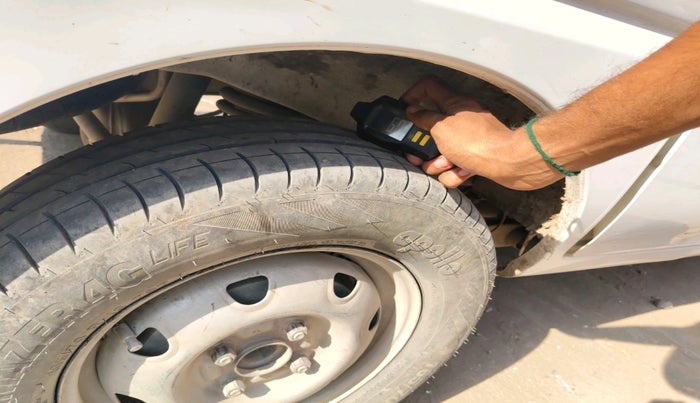 2019 Maruti Eeco 5 STR WITH A/C+HTR, CNG, Manual, 1,17,678 km, tyre