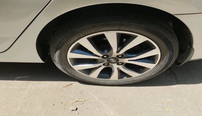 2014 Hyundai Verna FLUIDIC 1.6 VTVT SX OPT, Petrol, Manual, 66,567 km, tyre