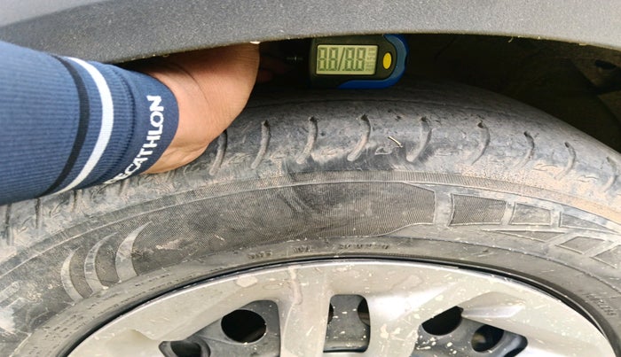 2025 KIA CARENS Premium (O) 1.5 Diesel MT 7 STR, Diesel, Manual, 51,288 km, tyre