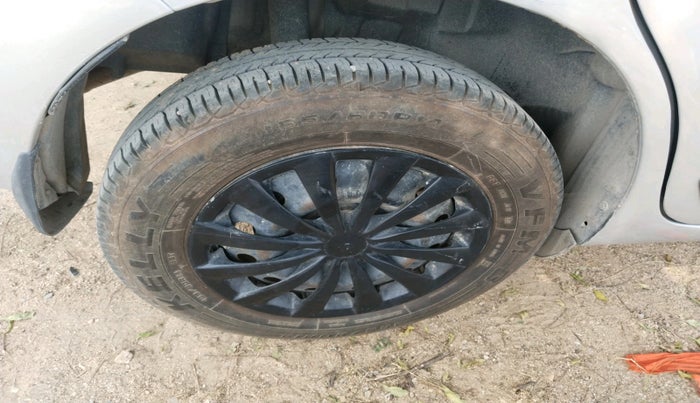 2021 Maruti Swift VXI, Petrol, Manual, 27,986 km, tyre