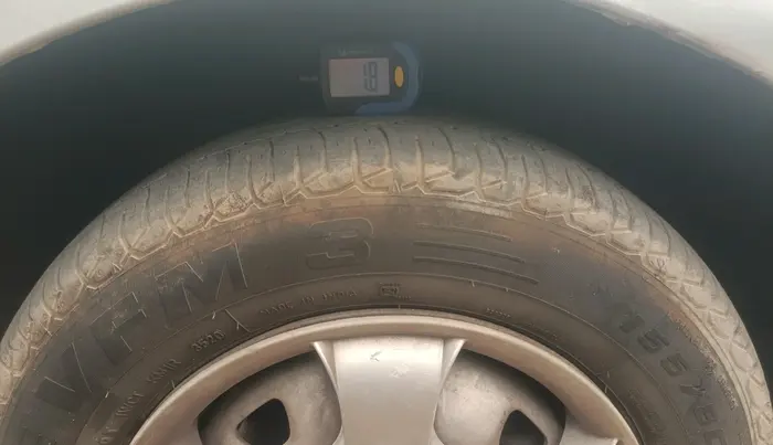 2002 Hyundai Accent GLE, Petrol, Manual, 91,245 km, tyre