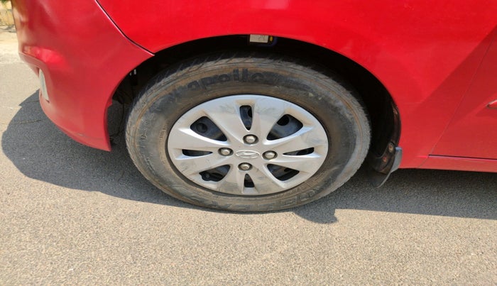 2011 Hyundai i10 SPORTZ 1.2 AT, Petrol, Automatic, 1,02,901 km, tyre