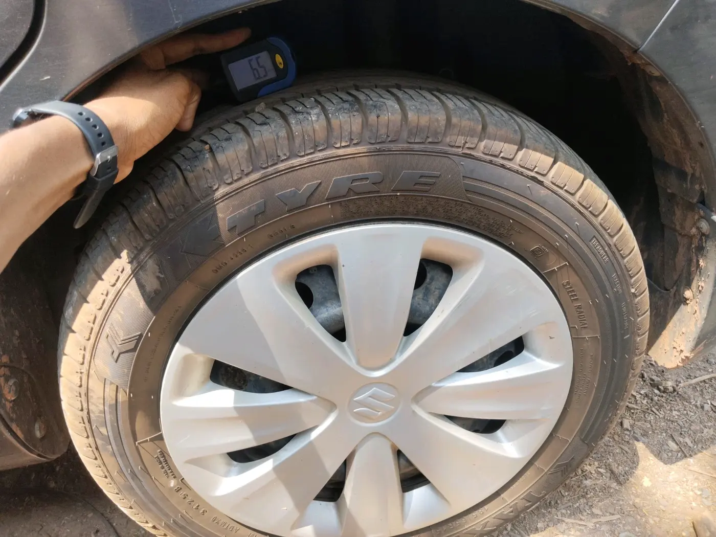 2016 Maruti Ertiga VXI, Petrol, Manual, 57,909 km, tyre