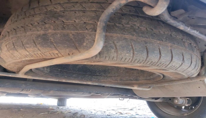 2016 Maruti Ertiga VXI, Petrol, Manual, 57,909 km, tyre