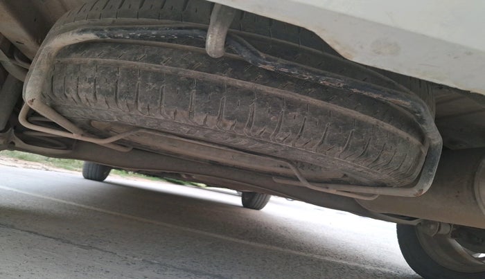 2021 Maruti Ertiga VXI SHVS, Petrol, Manual, 48,905 km, tyre