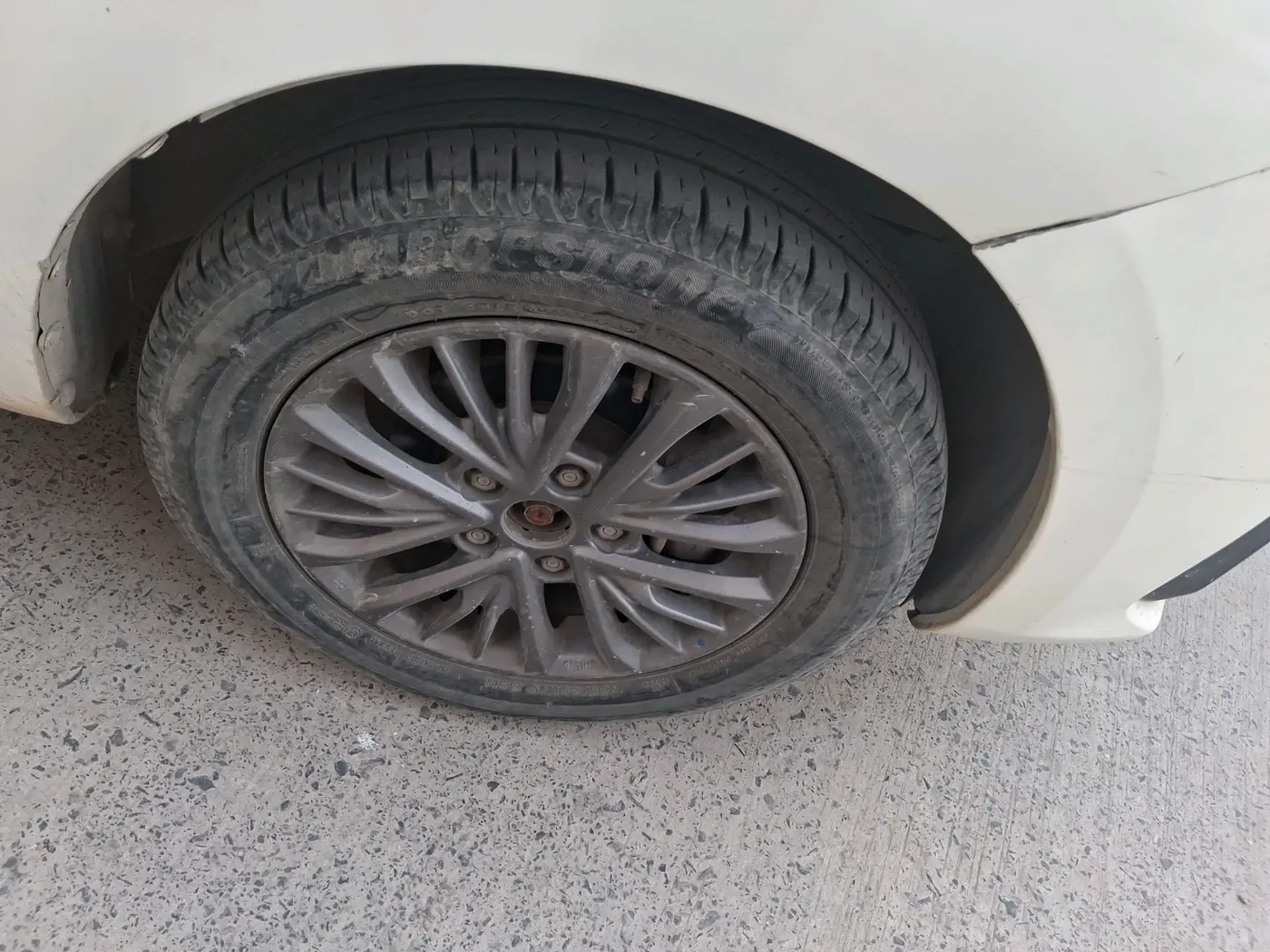 2021 Maruti Ertiga VXI SHVS, Petrol, Manual, 48,905 km, tyre