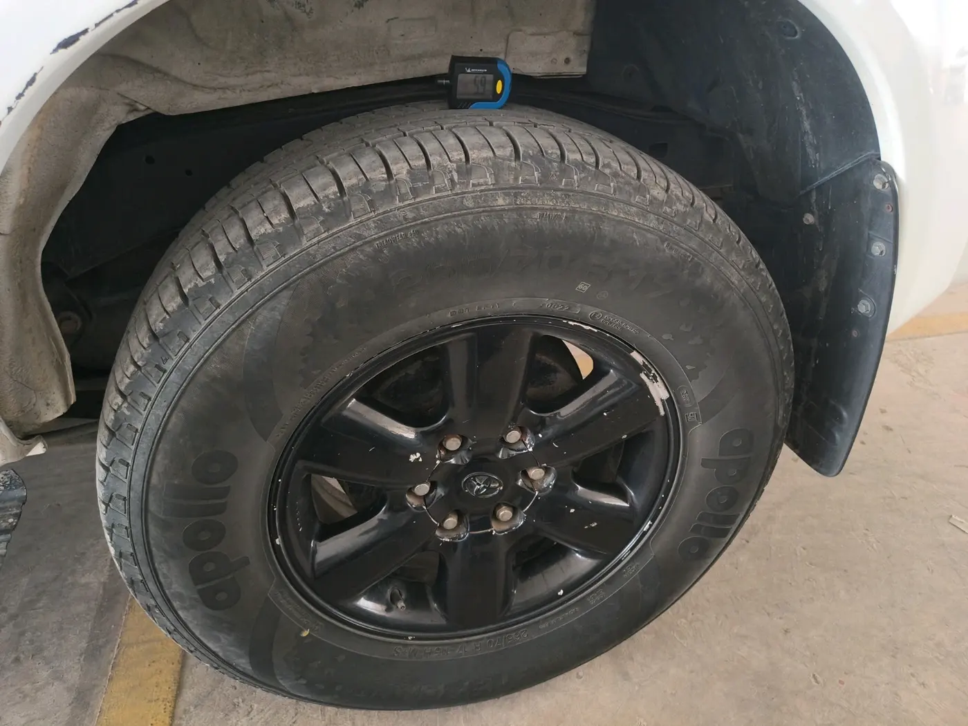 2010 Toyota Fortuner 3.0 4X4 MT, Diesel, Manual, 1,73,469 km, tyre